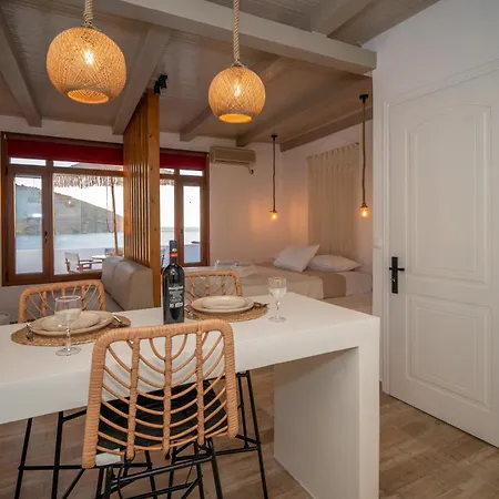 The Blue Nest Lakkíon