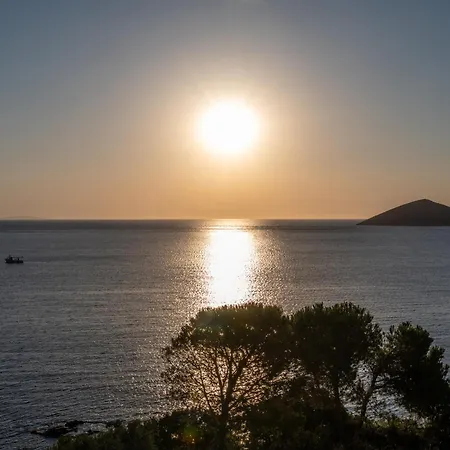 The Blue Nest Daire Lakkíon