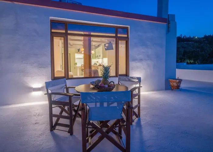 The Blue Nest Lakkíon